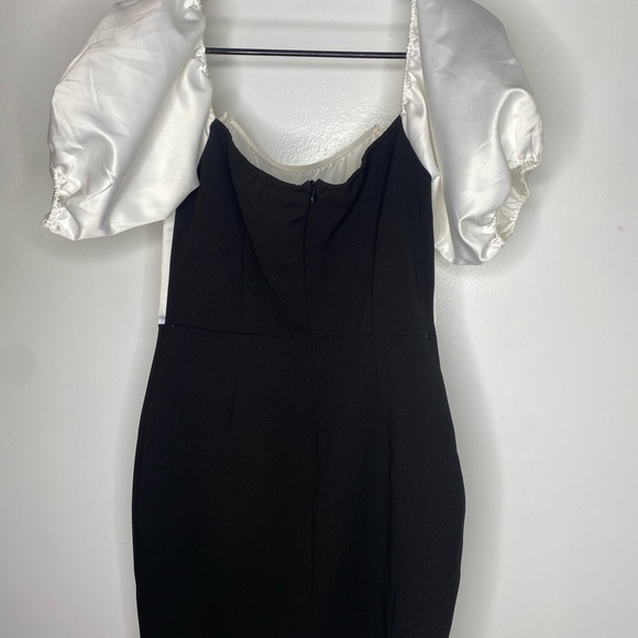 WORN ONCE SIZE 6
ASOS Saint Genies Puff Sleeve Corset Top Mini Dress In Mono - Picture 4 of 4